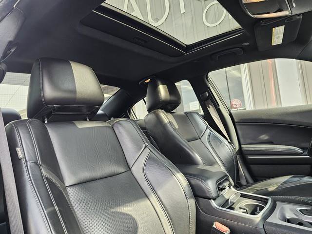 Used 2022 Dodge Charger SXT w/ Leather Interior Group image 22