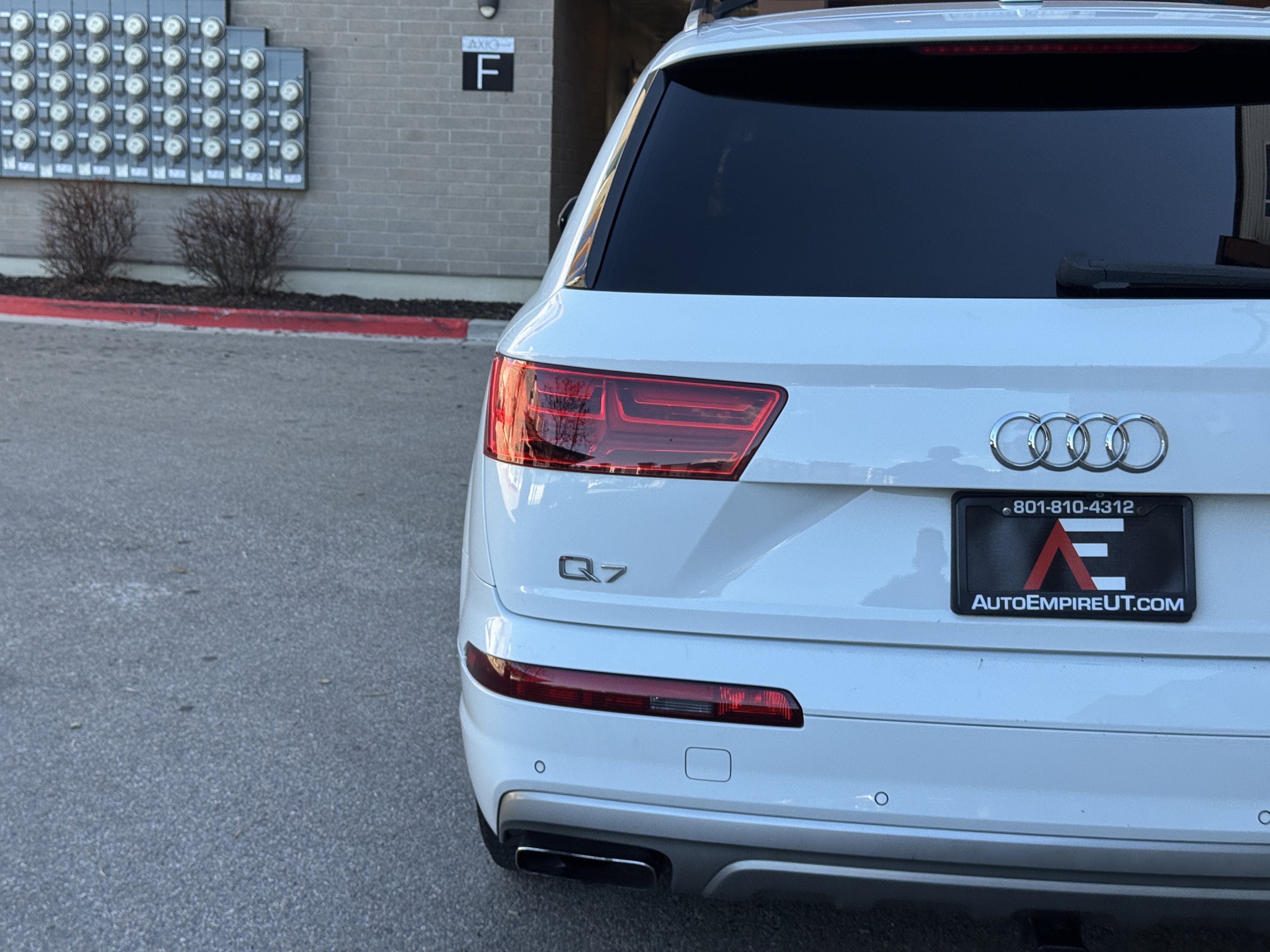 Used 2017 Audi Q7 3.0T Premium AWD/4WD image 4