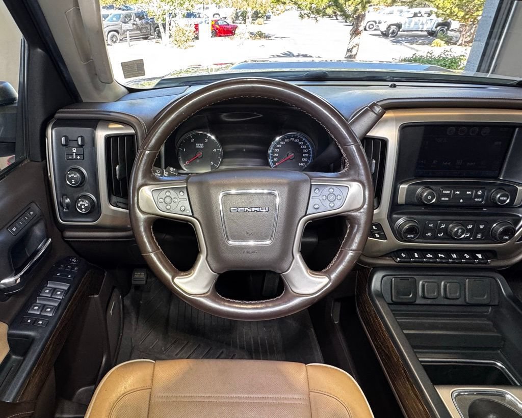 Used 2019 GMC Sierra 2500 Denali w/ Duramax Plus Package AWD/4WD image 17