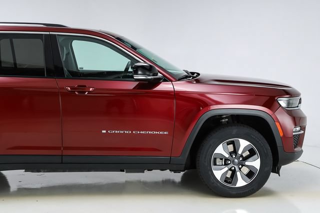 Used 2023 Jeep Grand Cherokee 4WD 4xe image 16