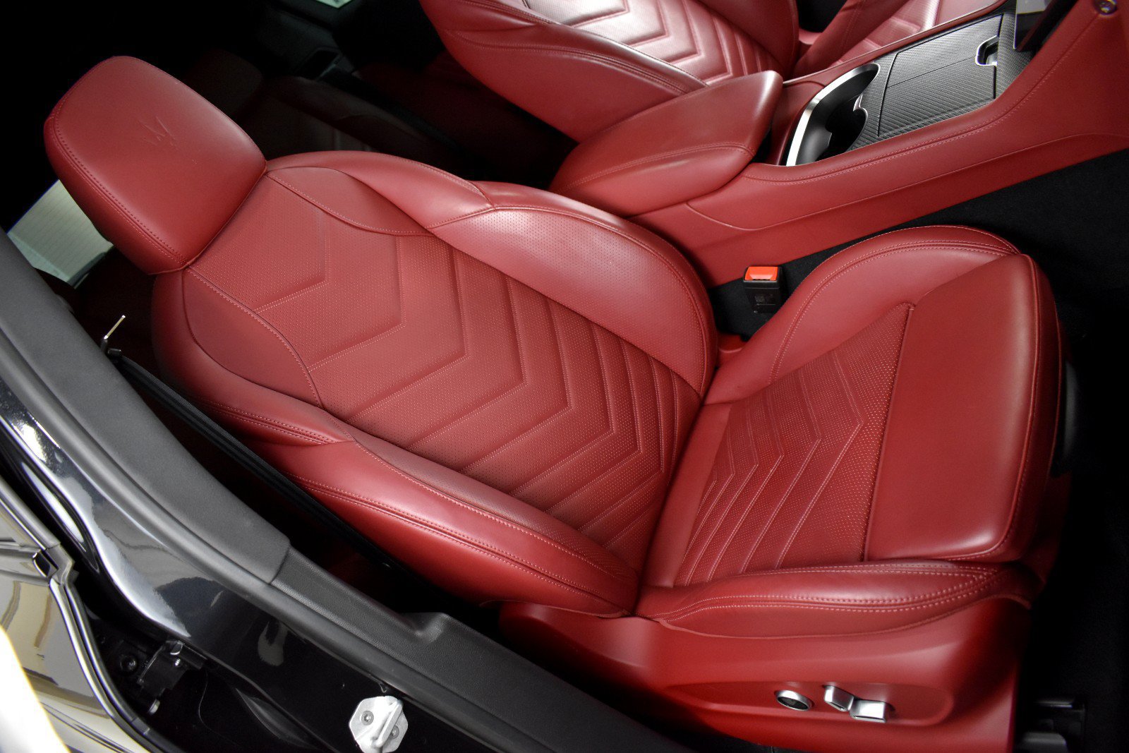 Certified 2023 Maserati Grecale Modena AWD/4WD image 29