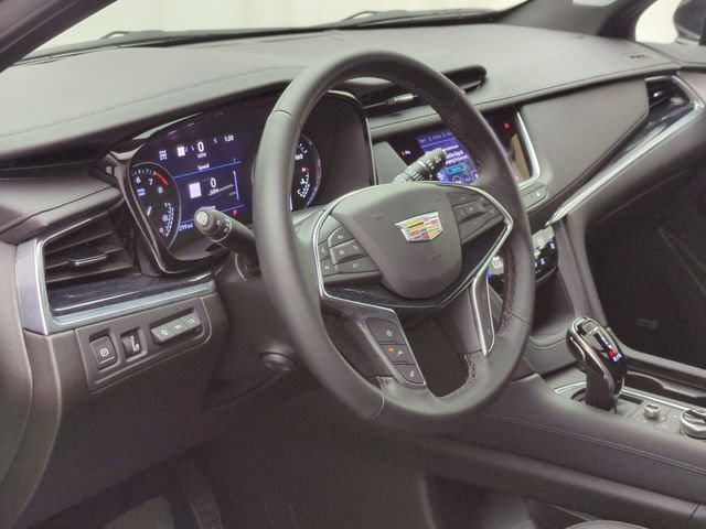Used 2026 Cadillac XT5 Premium Luxury w/ Driver Assist Package AWD/4WD image 9
