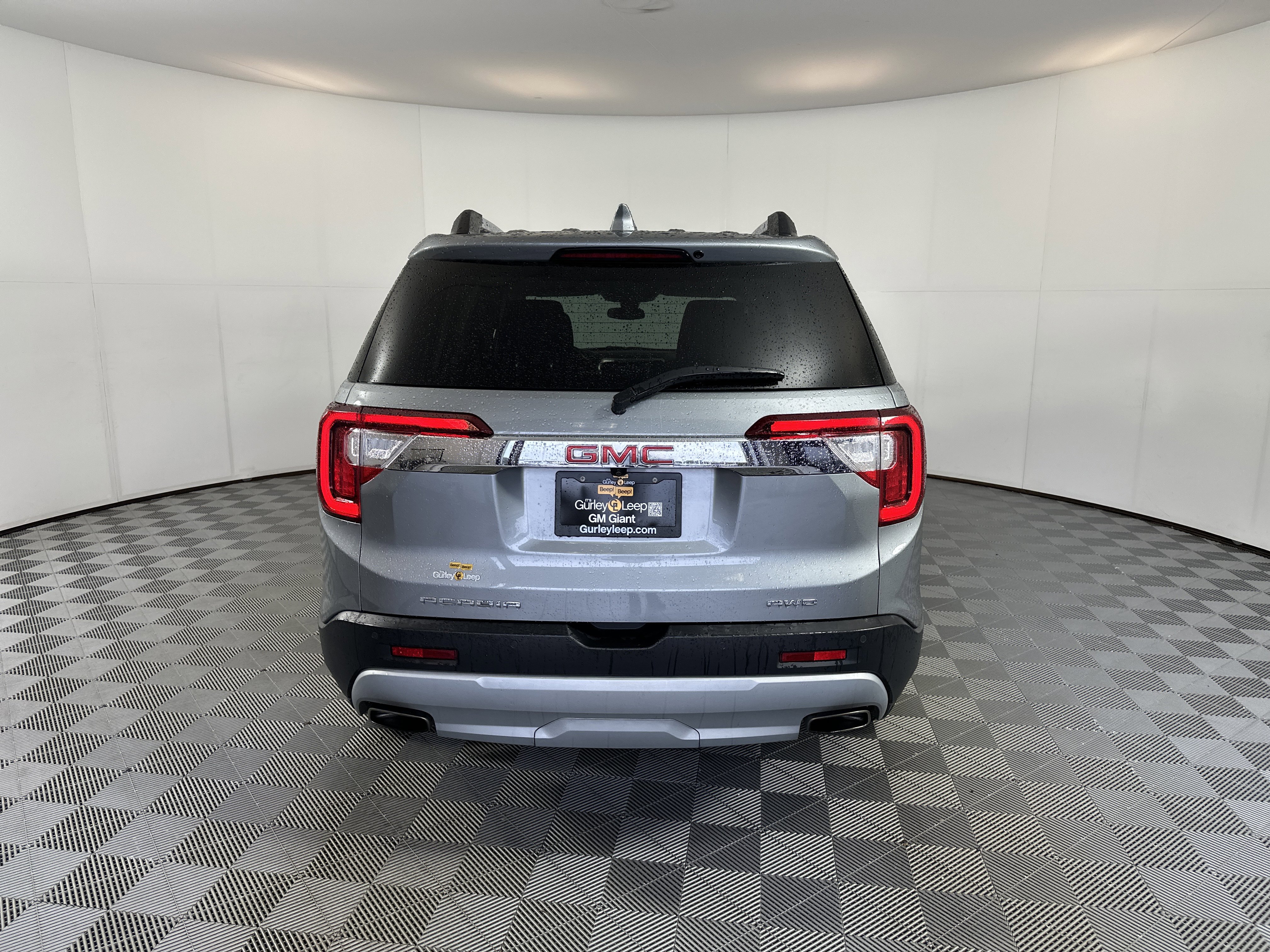 Certified 2023 GMC Acadia SLE w/ Driver Convenience Package image 10