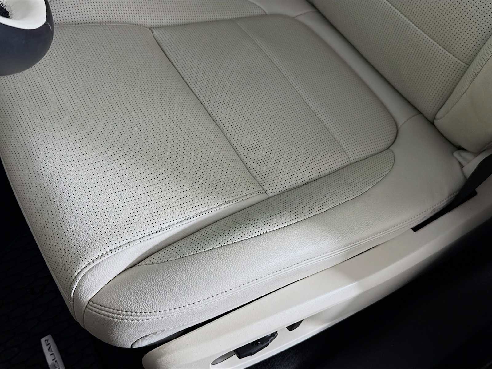 Used 2024 Jaguar F-PACE R-Dynamic S image 20