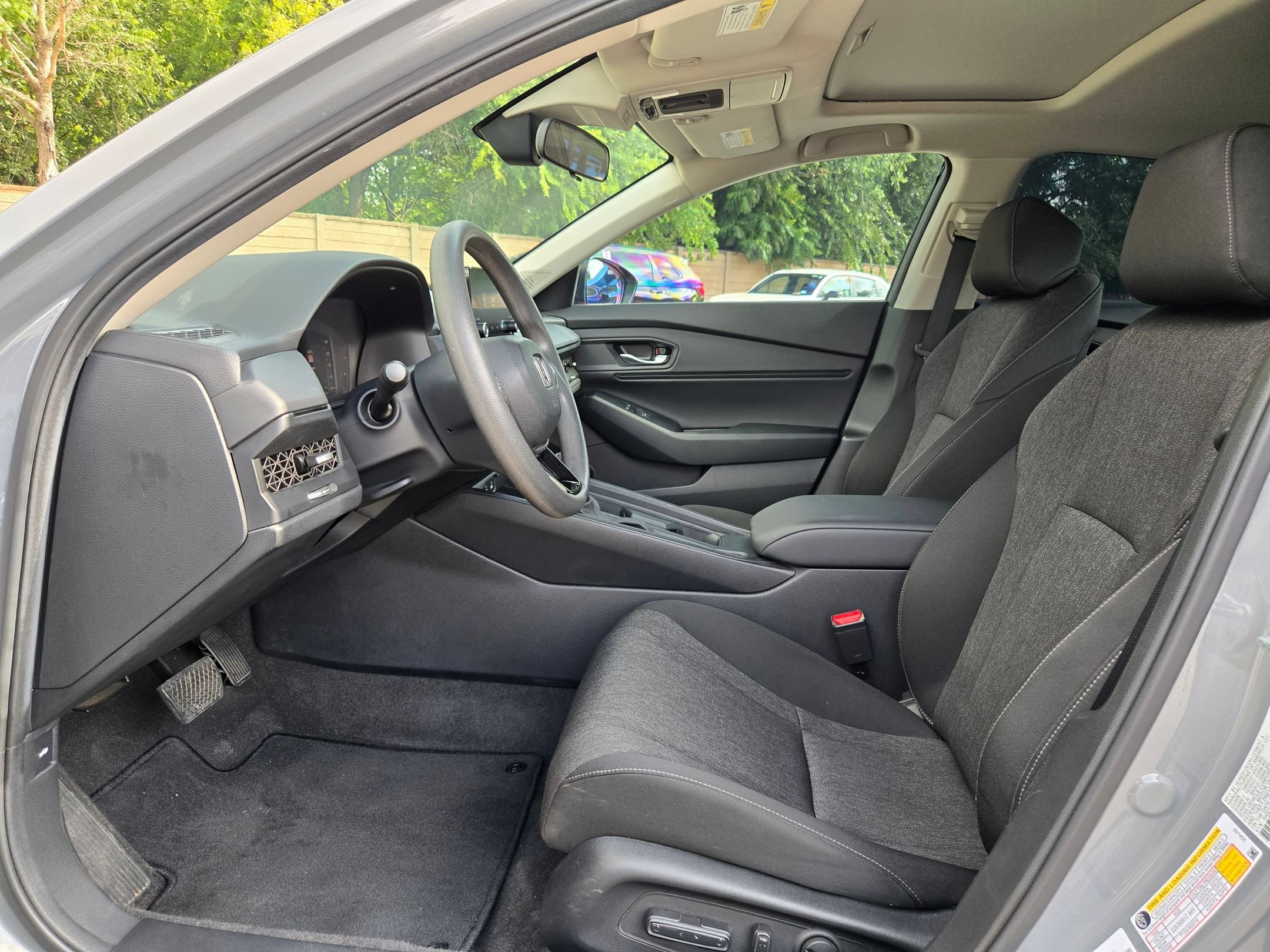 Used 2025 Honda Accord SE image 9