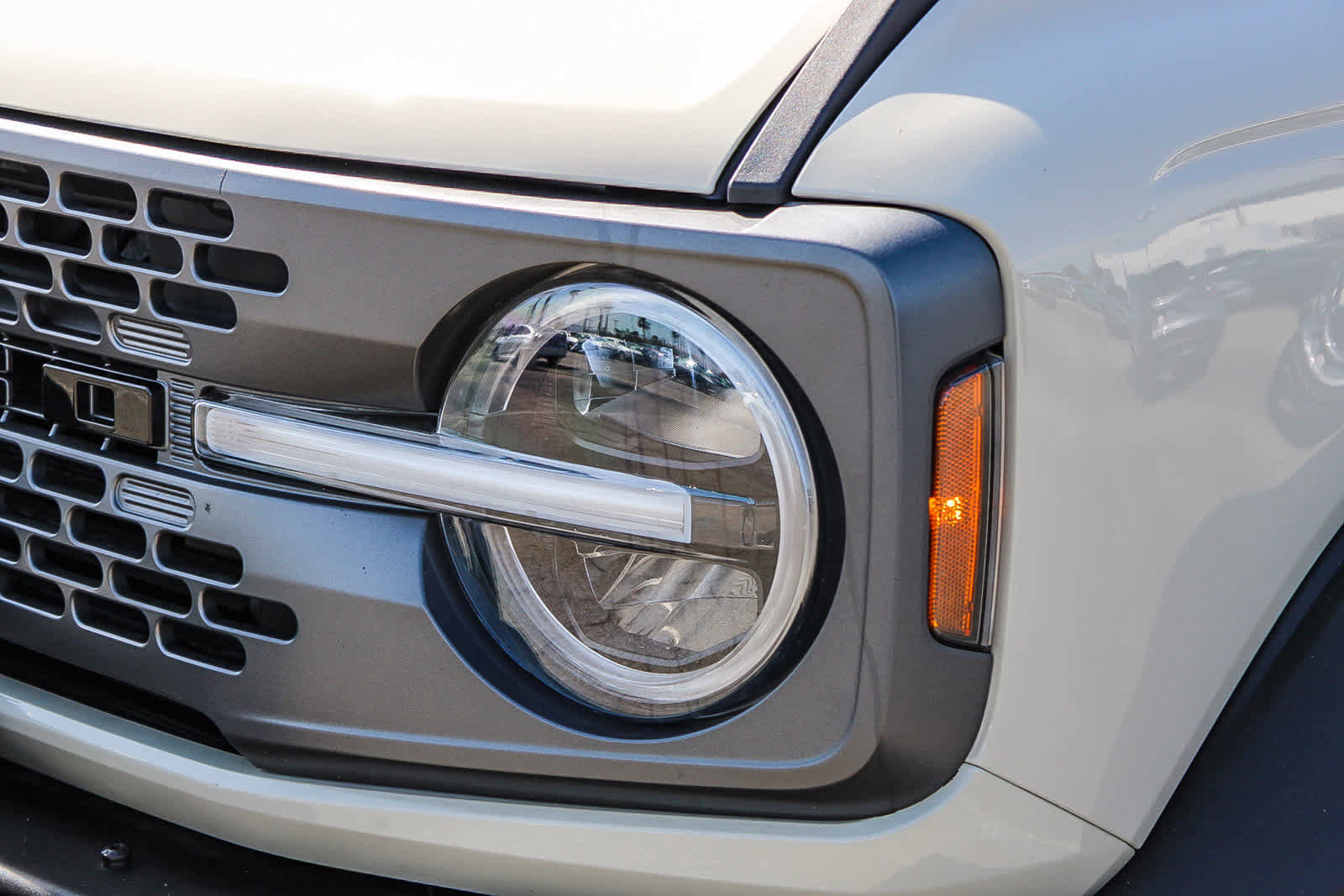 Used 2022 Ford Bronco Everglades image 10