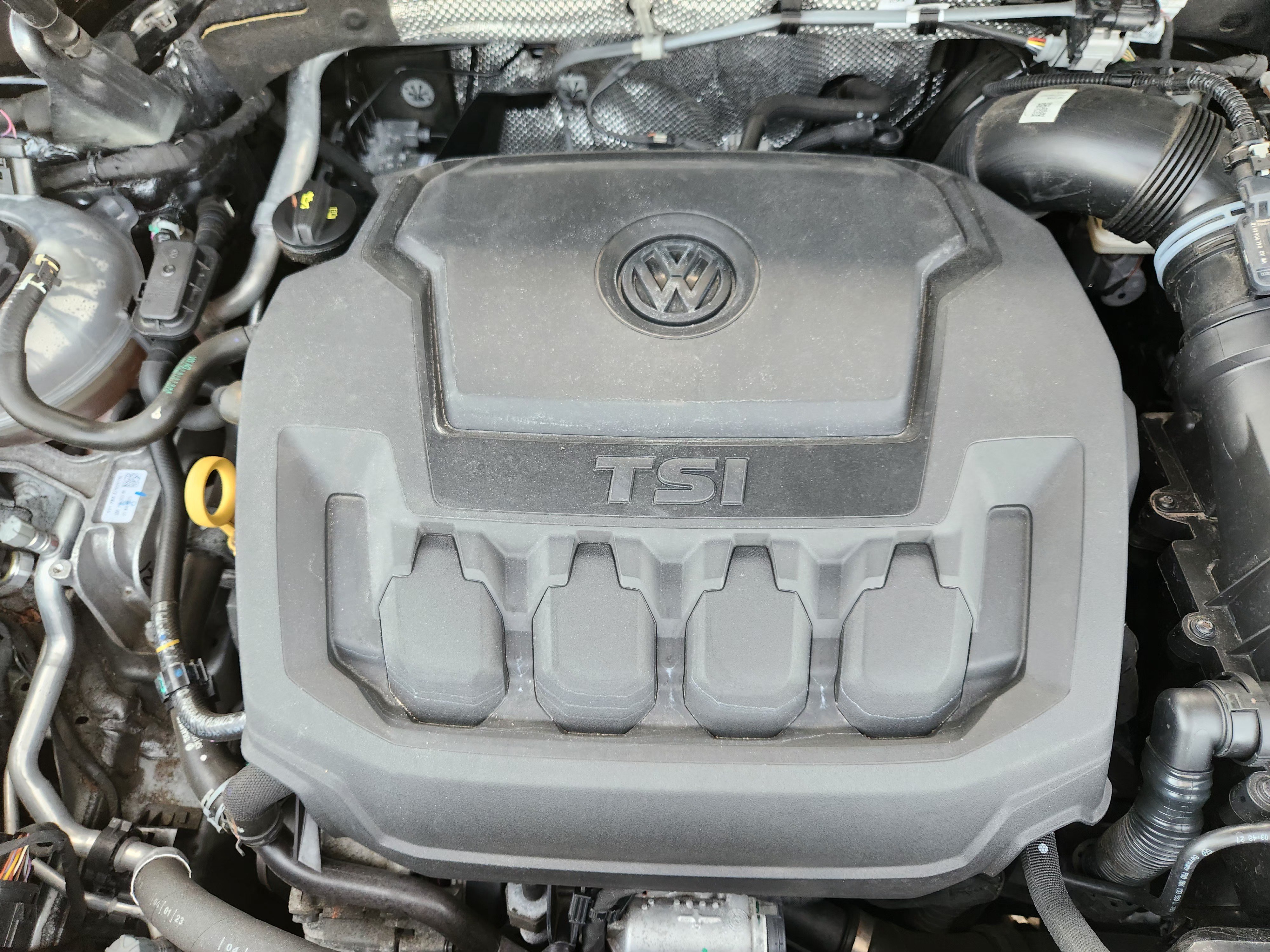Used 2023 Volkswagen Tiguan SEL R-Line AWD/4WD image 32