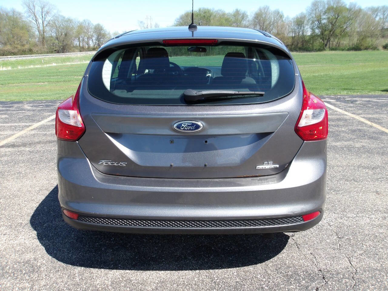 Used 2014 Ford Focus SE FWD image 4