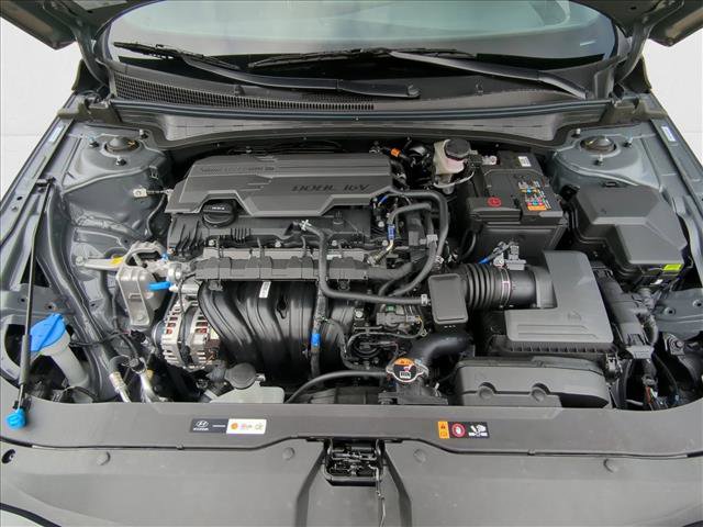 New 2025 Hyundai Elantra Sport image 16