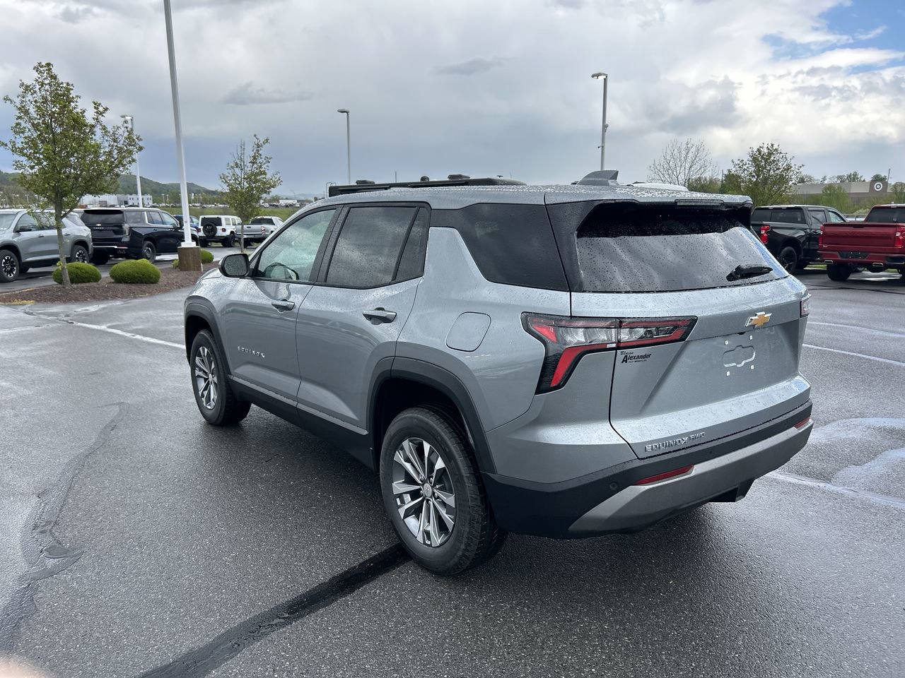 New 2026 Chevrolet Equinox LT w/ Convenience Package II AWD/4WD image 5