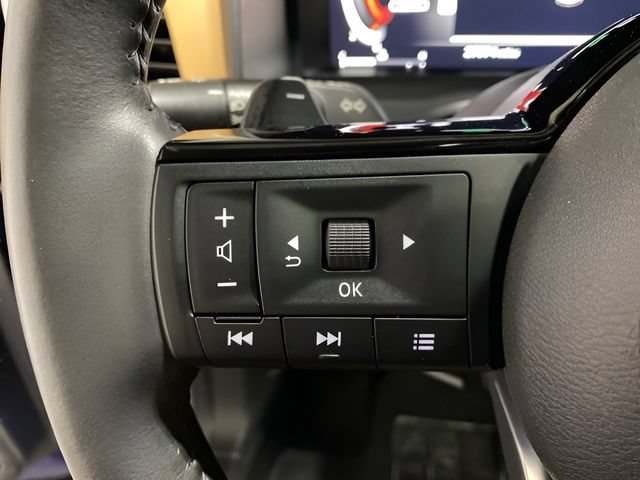 Certified 2023 Nissan Rogue Platinum w/ Platinum Premium Package AWD/4WD image 14