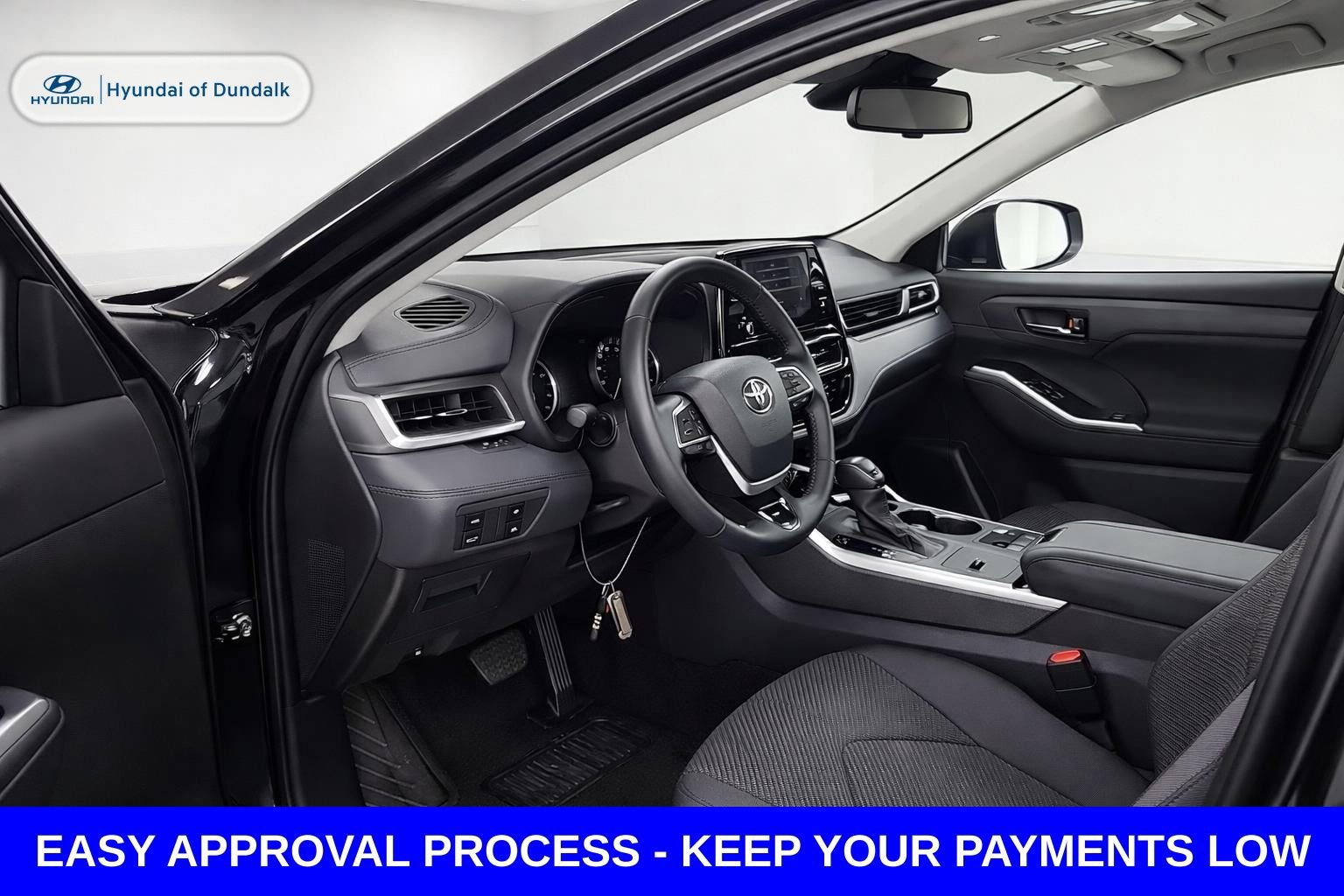 Used 2025 Toyota Highlander LE image 11