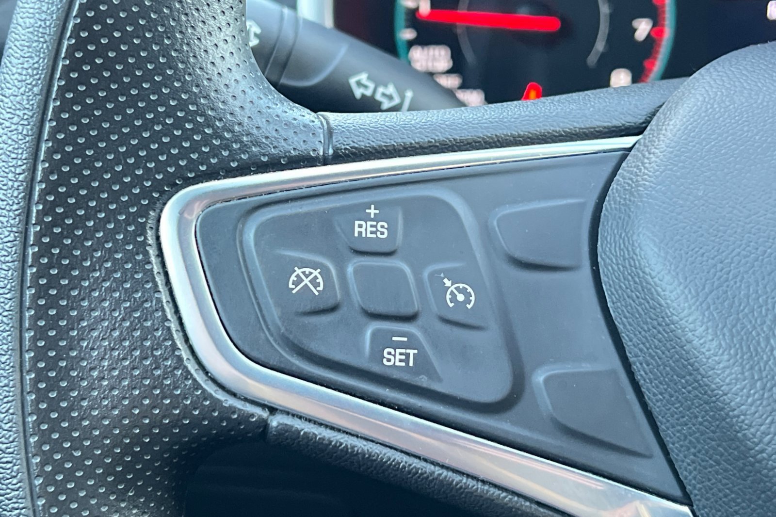 Used 2022 Chevrolet Malibu LT image 30