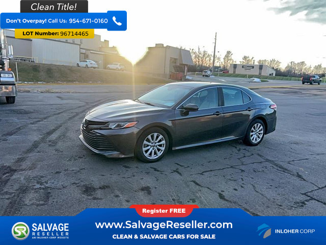Used 2018 Toyota Camry LE image 3