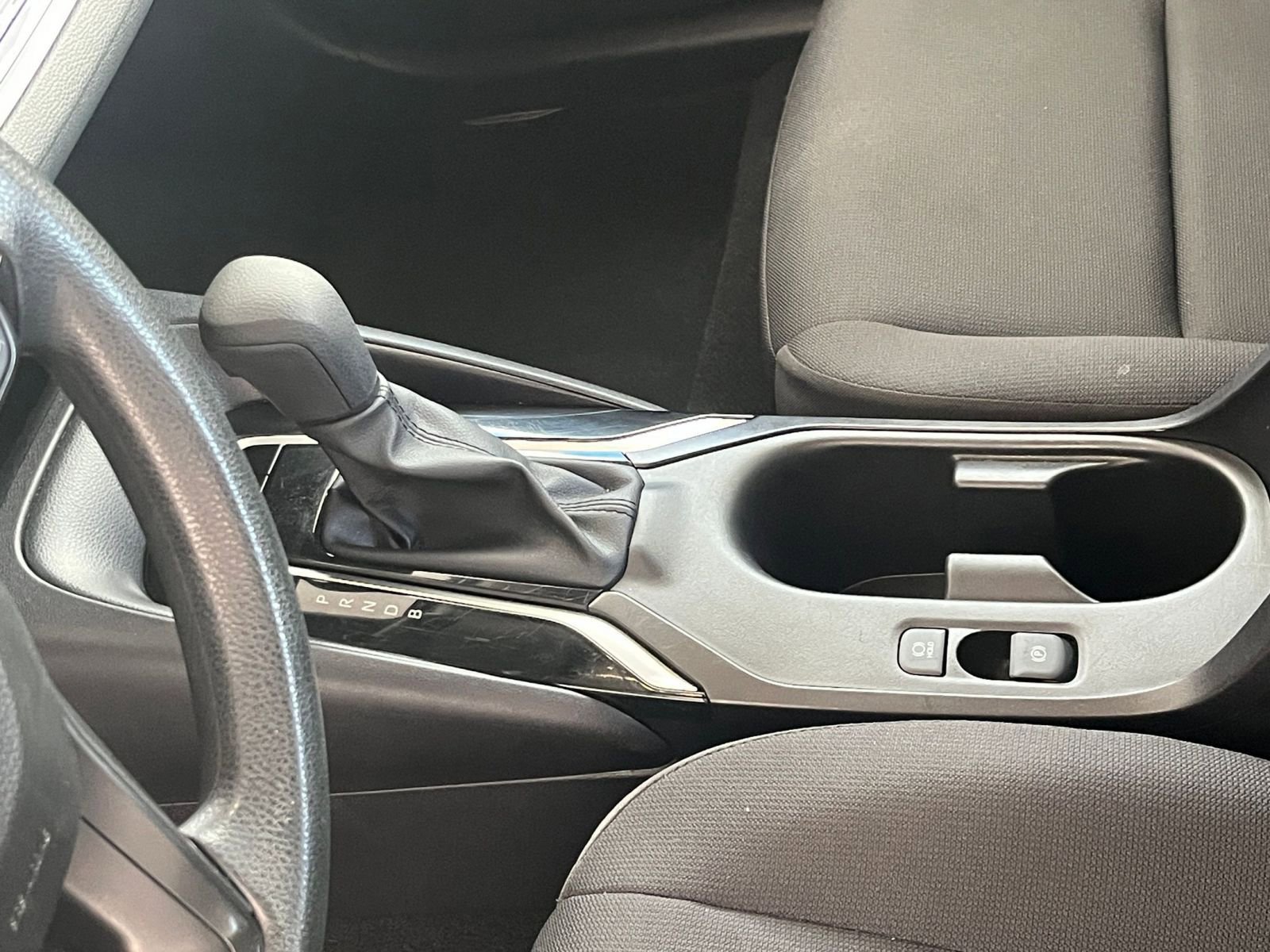 Used 2025 Toyota Corolla LE FWD image 39