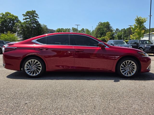 Used 2025 Lexus ES 300h w/ Technology Package FWD image 6