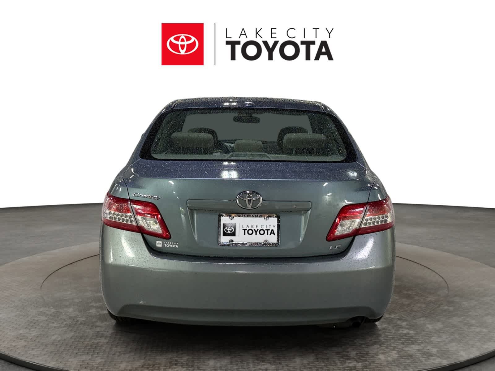 Used 2010 Toyota Camry LE FWD image 7