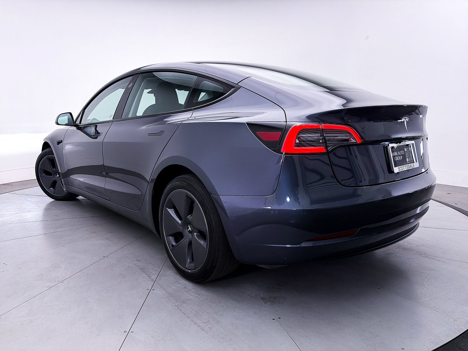 Used 2023 Tesla Model 3 Standard Range RWD image 2