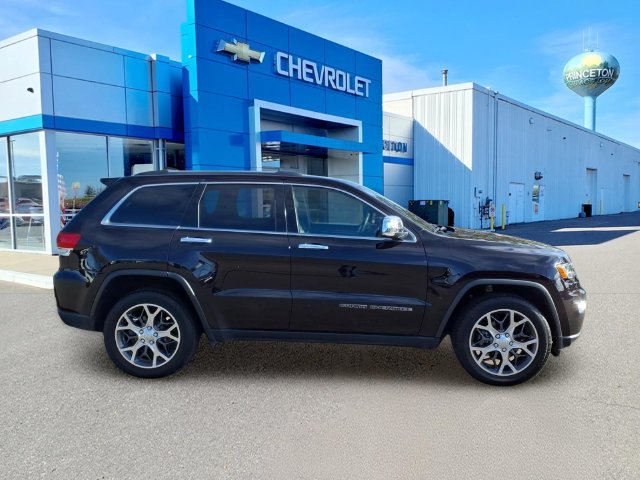 Used 2019 Jeep Grand Cherokee Limited w/ Trailer Tow Group IV AWD/4WD image 2