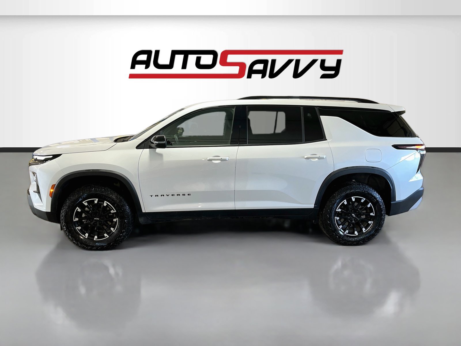 Used 2025 Chevrolet Traverse Z71 w/ LPO, Floor Liner Package AWD/4WD image 4