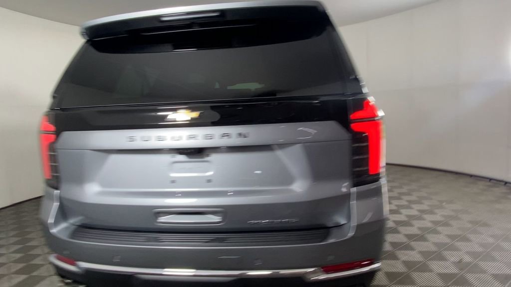 New 2025 Chevrolet Suburban Premier image 9