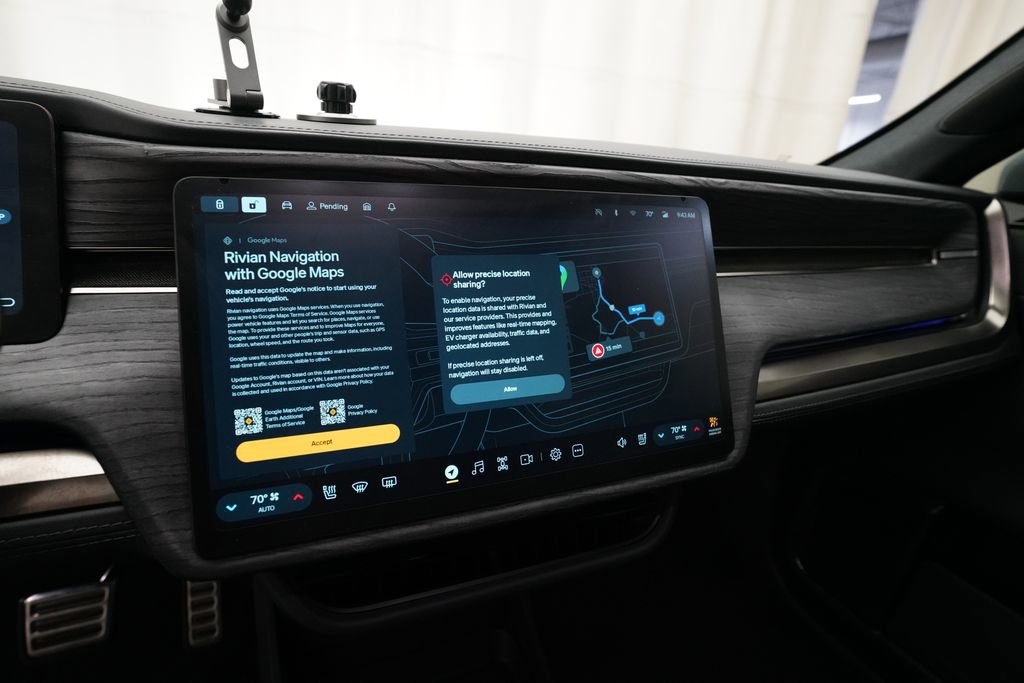 Used 2022 Rivian R1T Adventure image 25