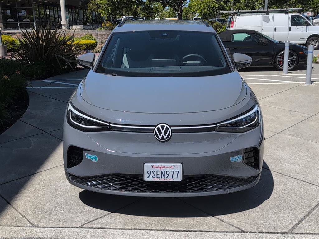 Used 2024 Volkswagen ID.4 2WD image 3