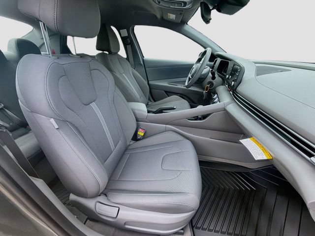 New 2026 Hyundai Elantra SE FWD image 27