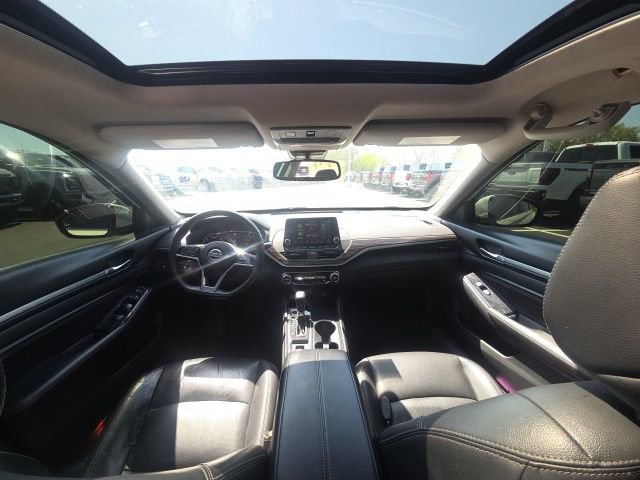 Used 2020 Nissan Altima 2.0 Platinum FWD image 18