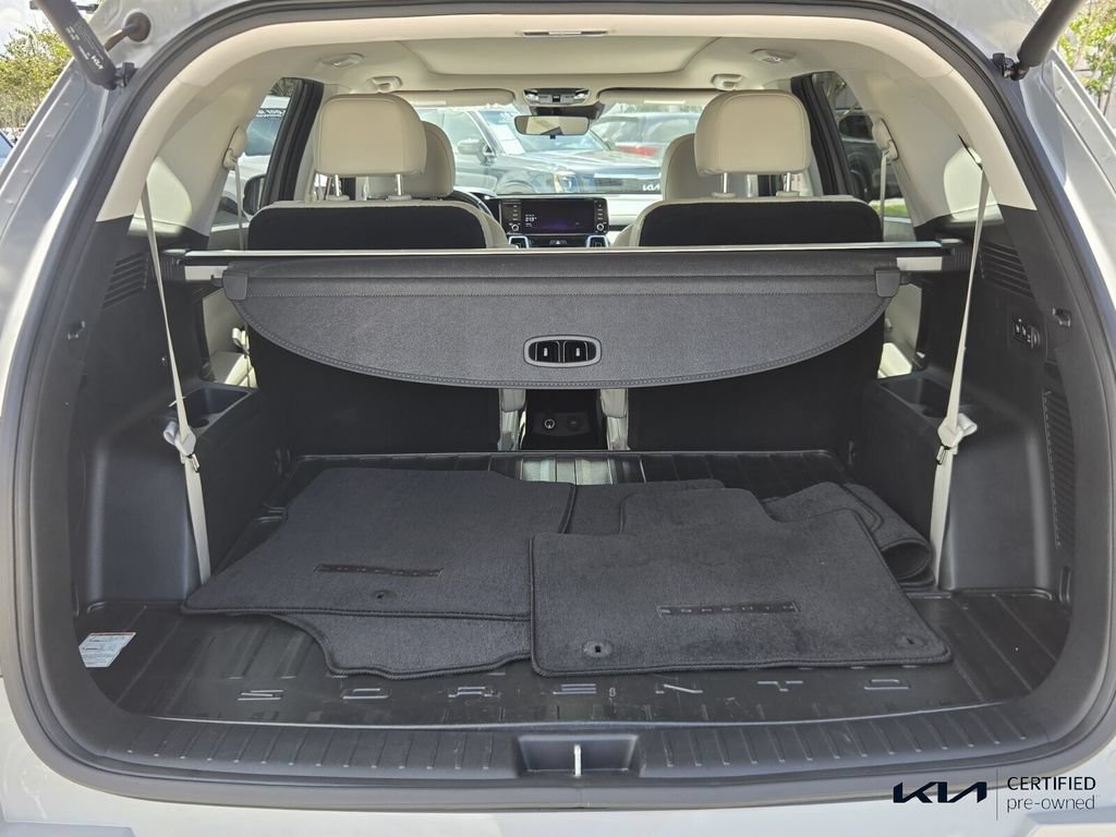 Used 2022 Kia Sorento EX w/ Panoramic Sunroof Package FWD image 14