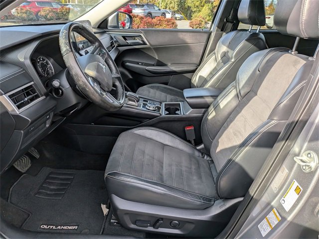 Used 2022 Mitsubishi Outlander SE image 14