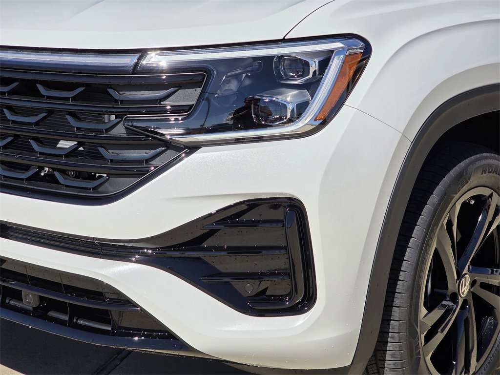 New 2026 Volkswagen Atlas Cross Sport SEL R-Line image 6