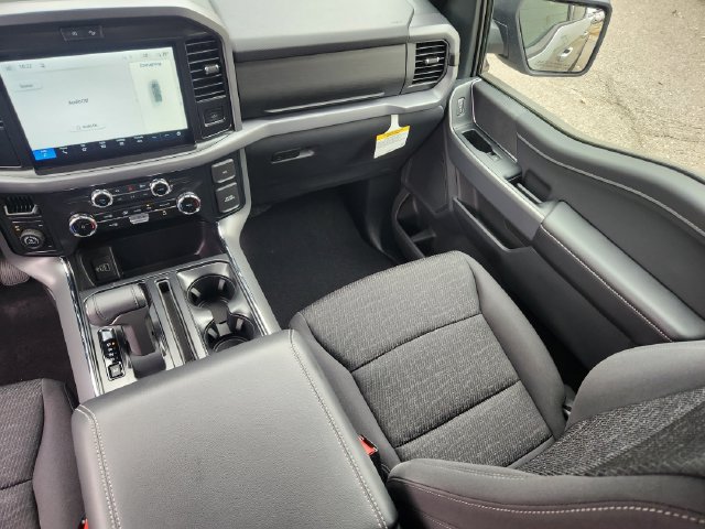 New 2026 Ford F150 XLT w/ FX4 Off-Road Package AWD/4WD image 12