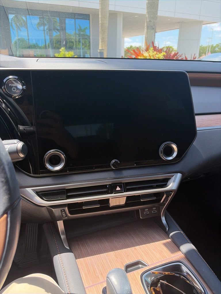 Used 2024 Lexus RX 350h w/ Accessory Package (Z1) AWD/4WD image 3