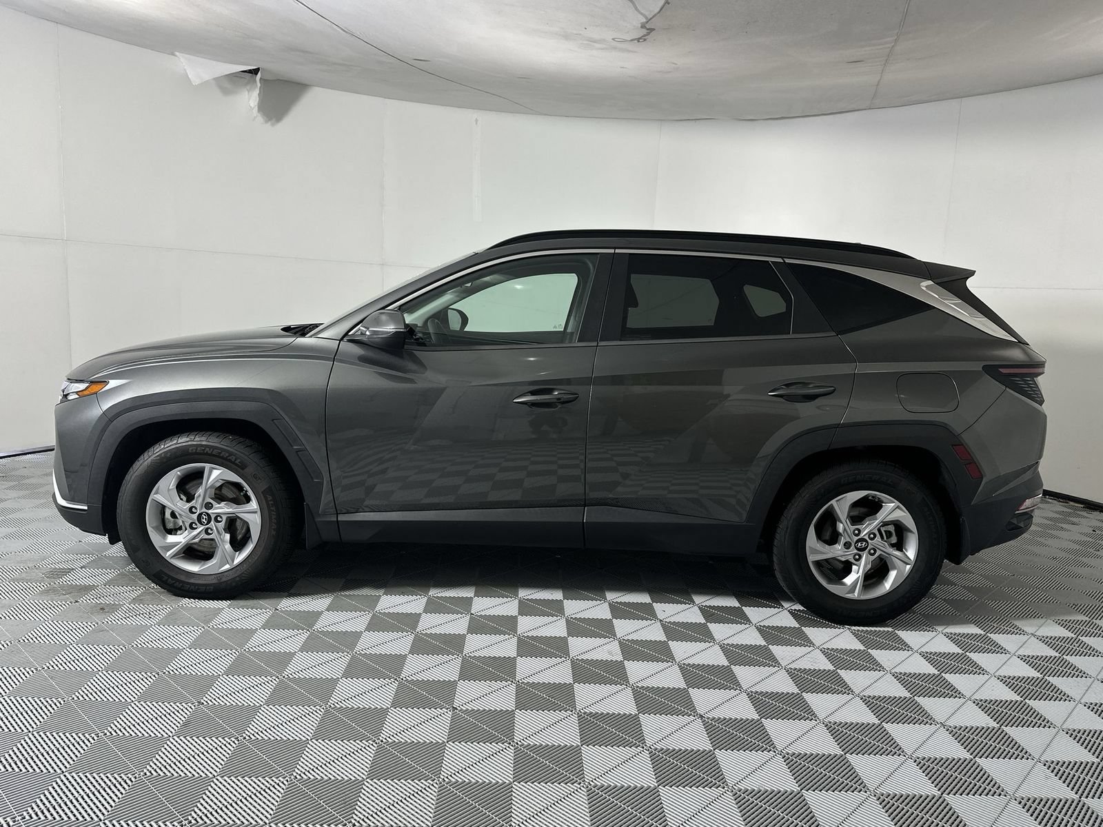 Used 2022 Hyundai Tucson SEL FWD image 5