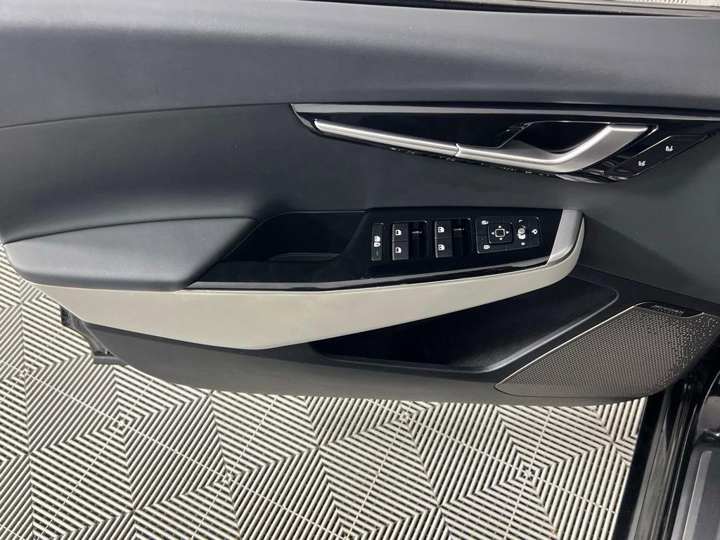 Used 2023 Kia EV6 GT-Line w/ GT-Line Suede Seat Package image 26