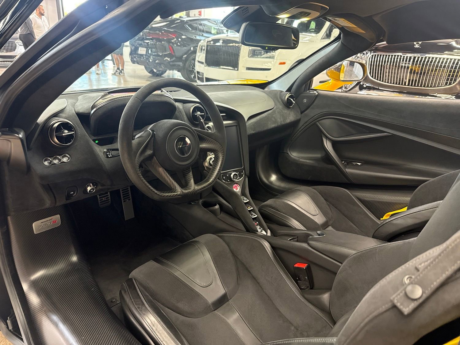 Used 2018 McLaren 720S Performance RWD image 9