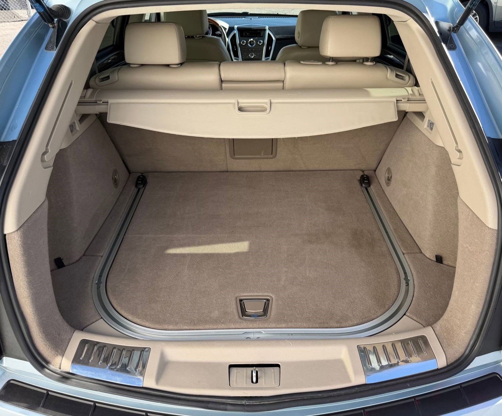 Used 2011 Cadillac SRX Luxury image 21