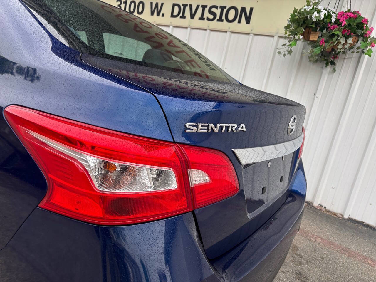 Used 2019 Nissan Sentra S image 10