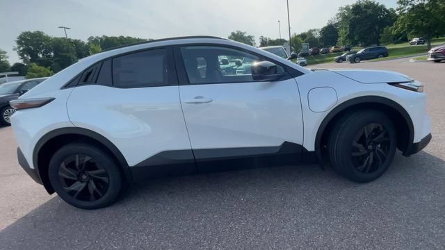 New 2026 Toyota C-HR AWD/4WD image 9