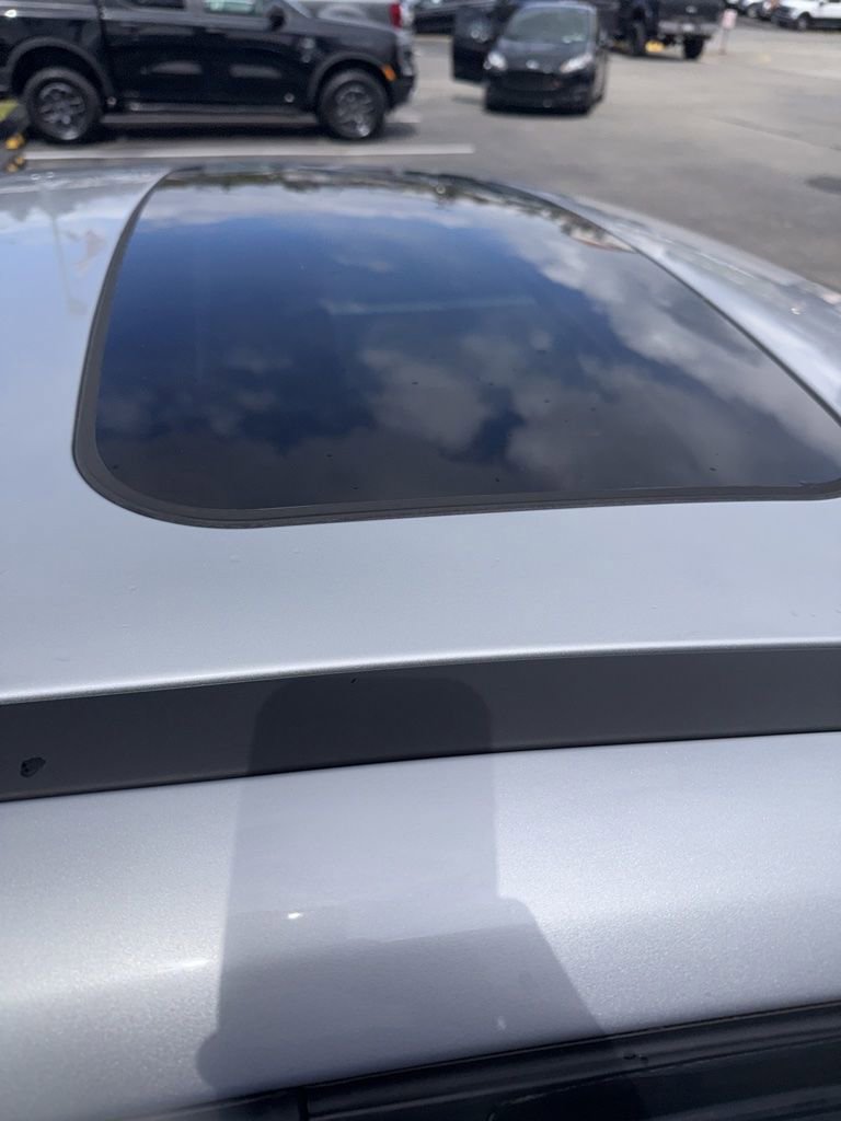 Used 2018 Ford Focus SEL w/ Cold Weather Package image 6