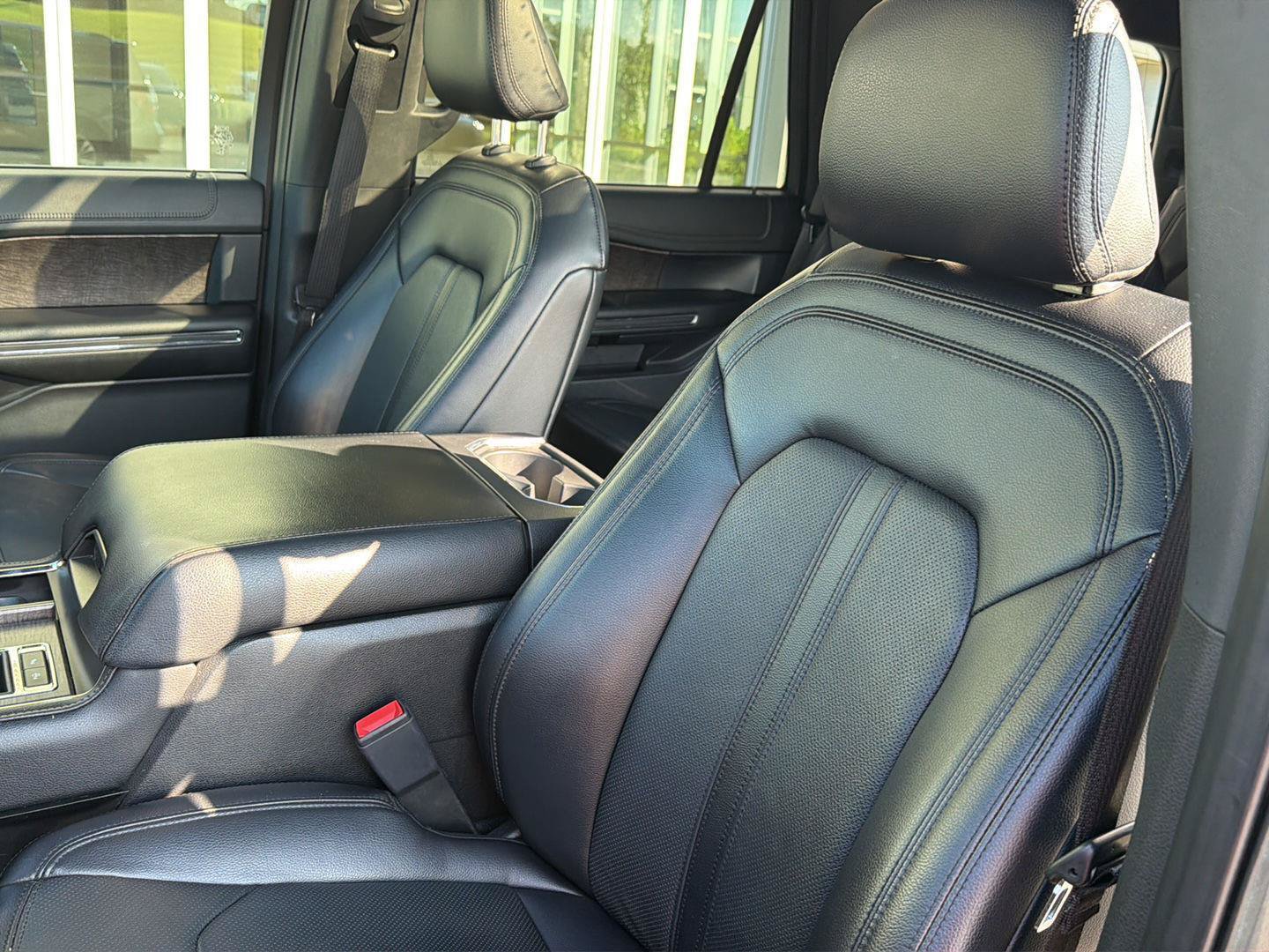 Used 2021 Ford Expedition Limited RWD image 34