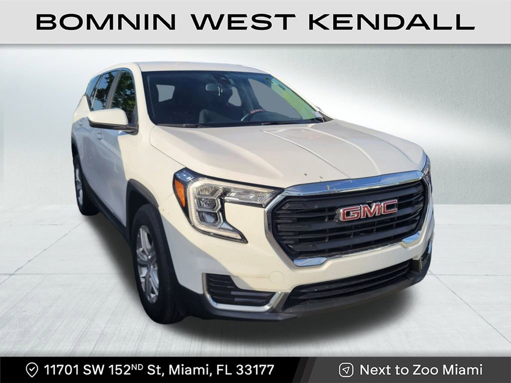 Used 2022 GMC Terrain SLE image 1