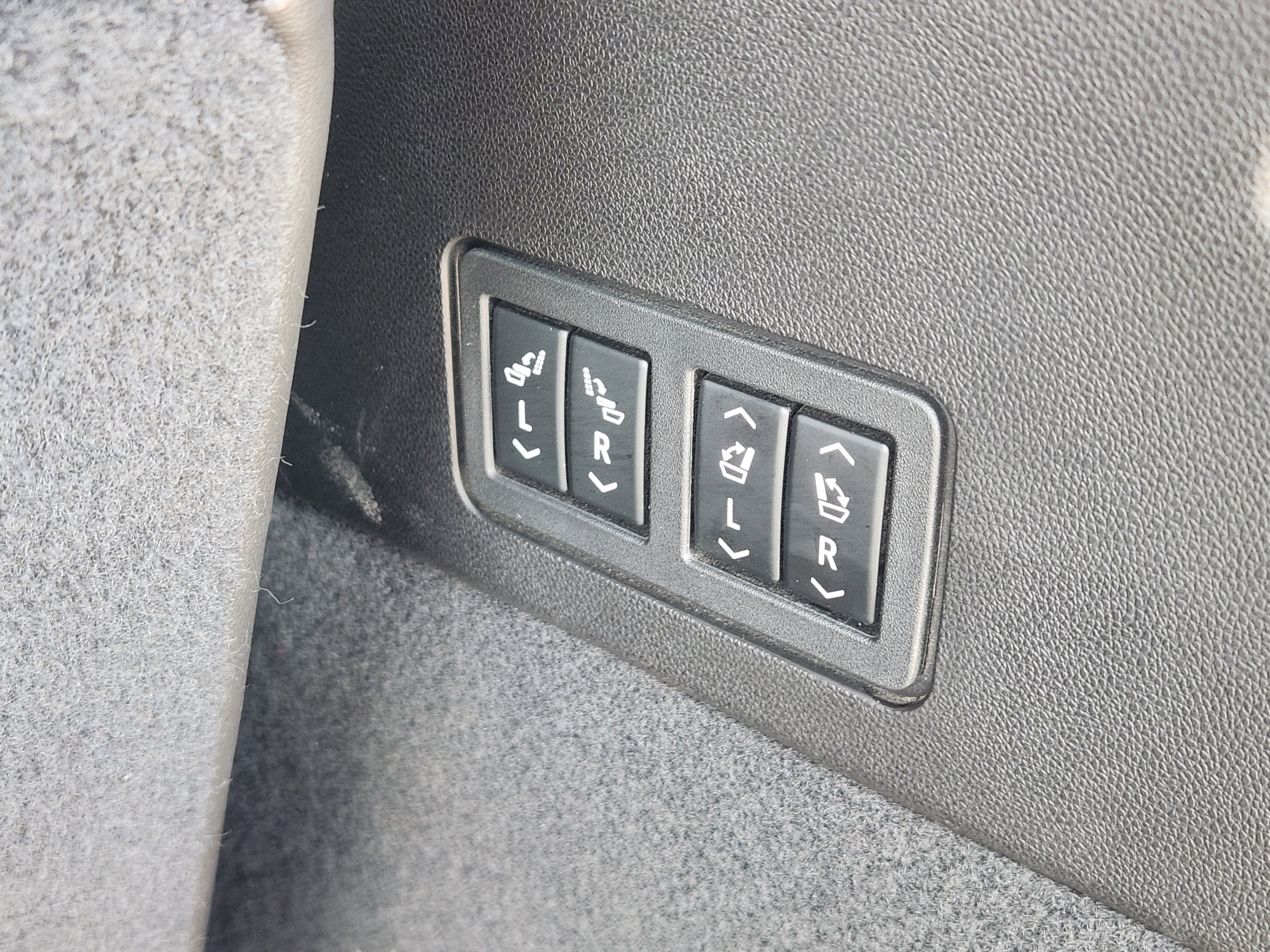 Used 2023 Cadillac XT6 Premium Luxury image 48