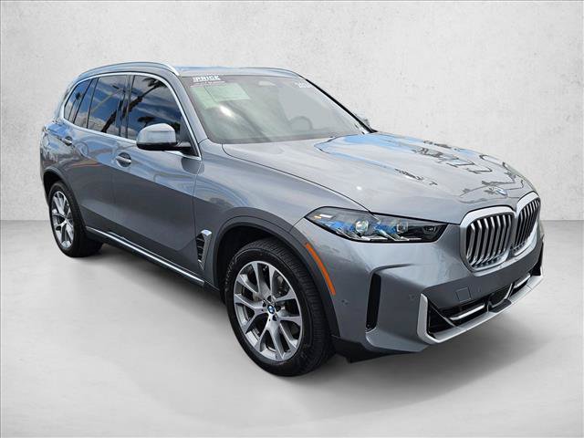 Certified 2024 BMW X5 xDrive40i w/ Premium Package AWD/4WD image 3