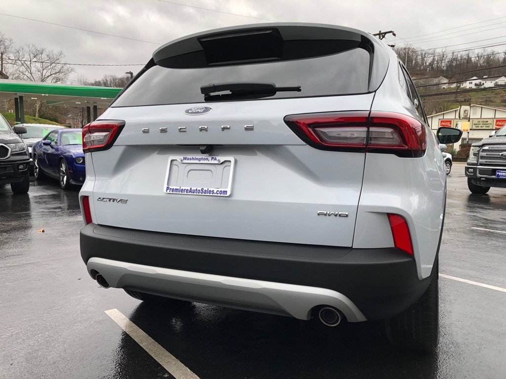 Used 2025 Ford Escape Active image 4