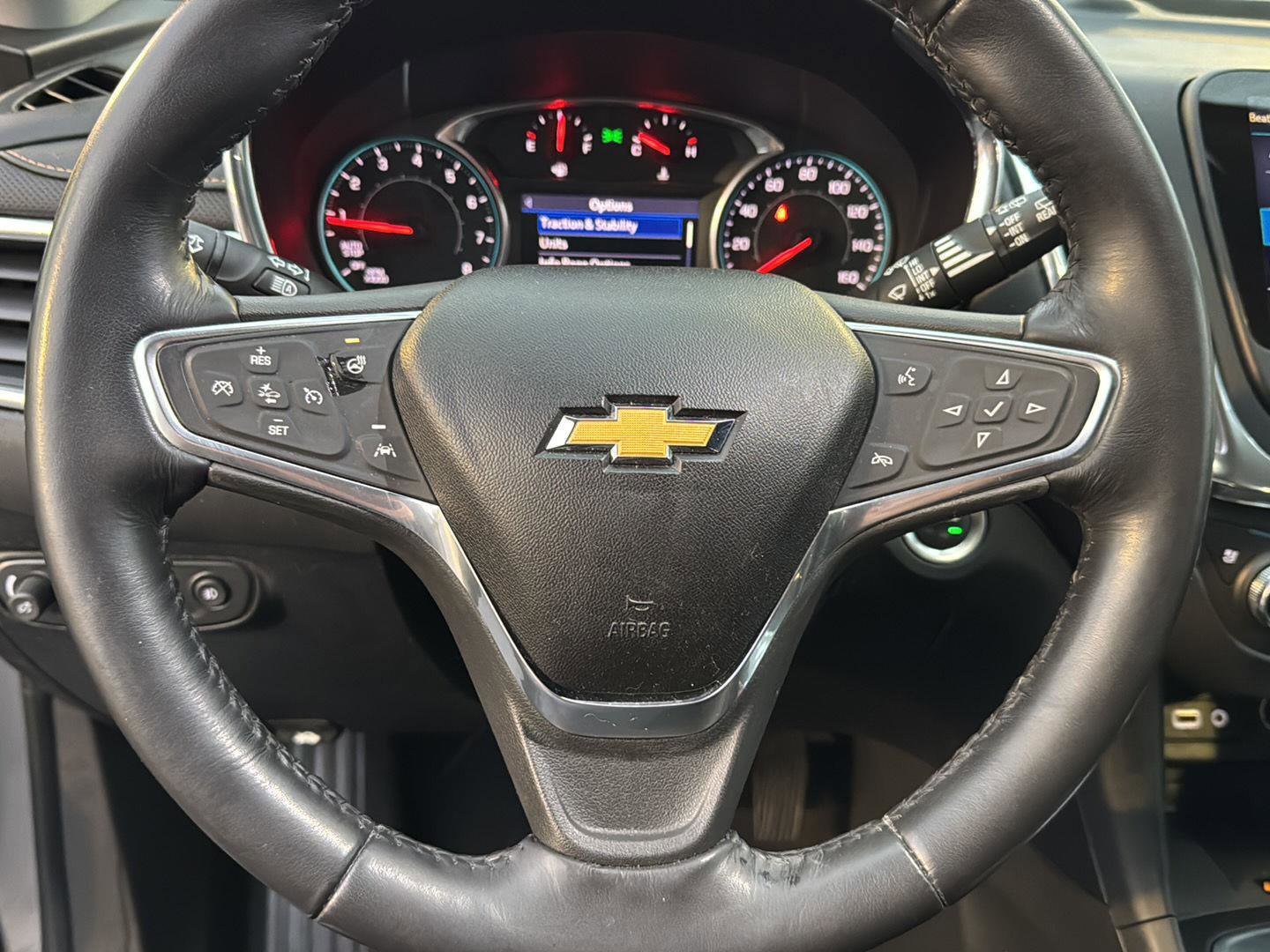 Used 2019 Chevrolet Equinox Premier image 17