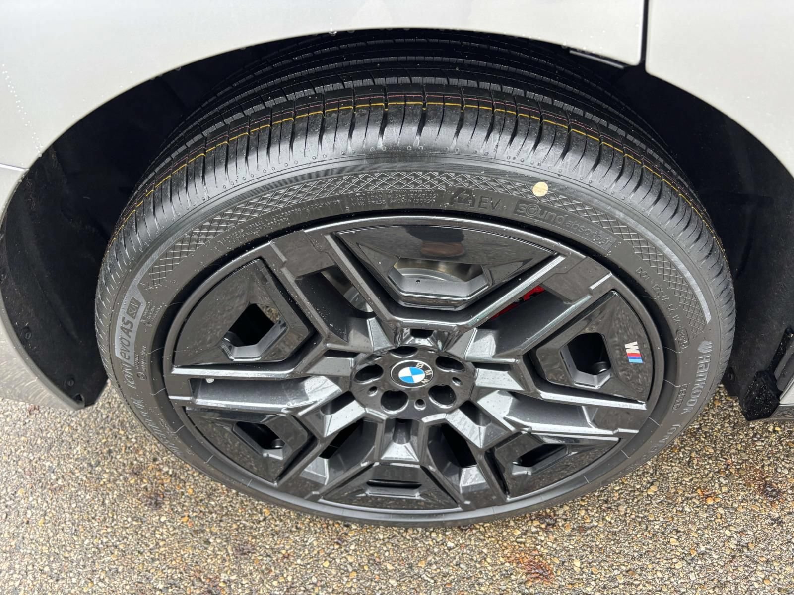 Used 2026 BMW iX xDrive45 w/ M Sport Package AWD/4WD image 10
