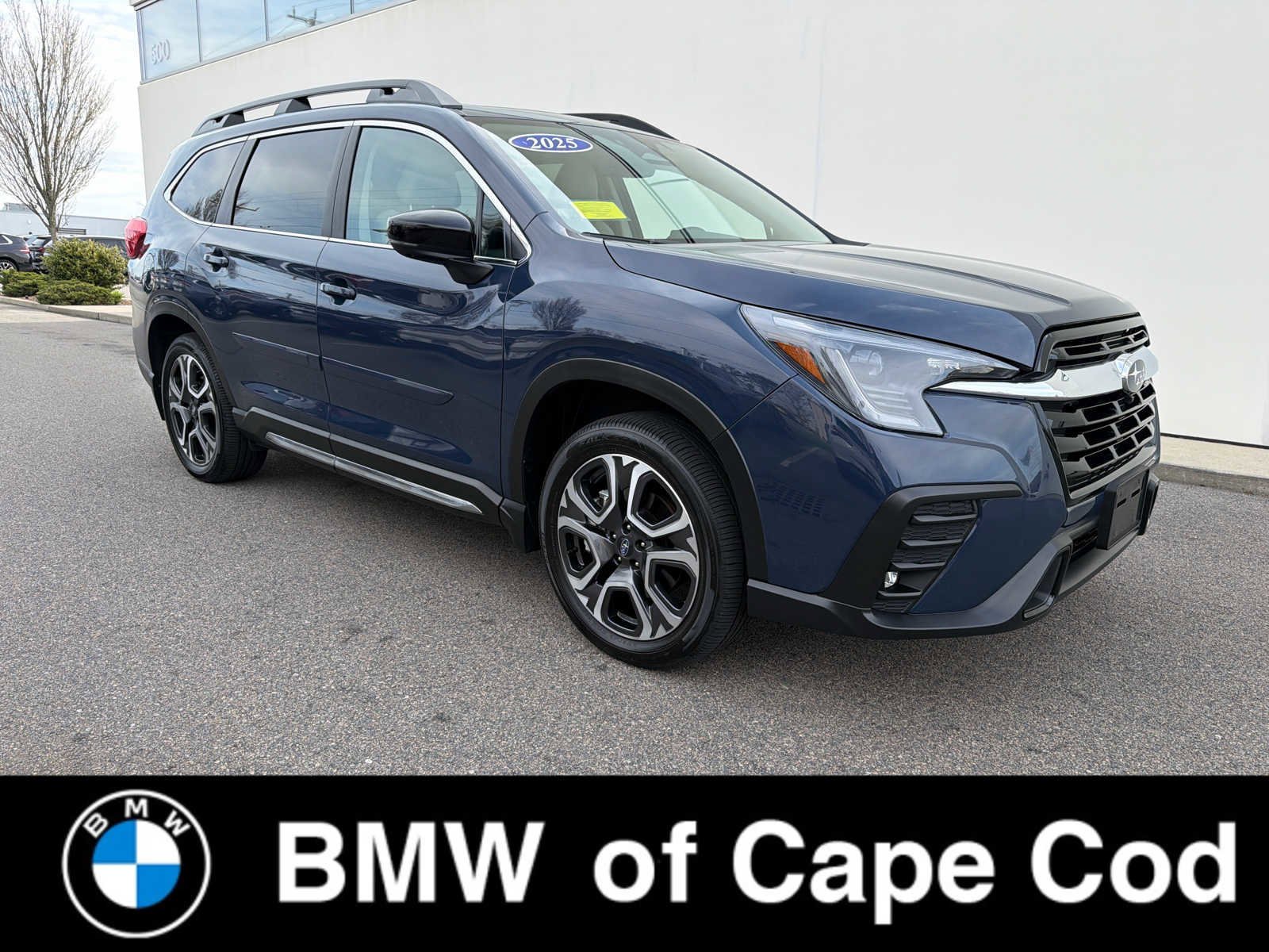 Used 2025 Subaru Ascent Limited AWD/4WD image 1