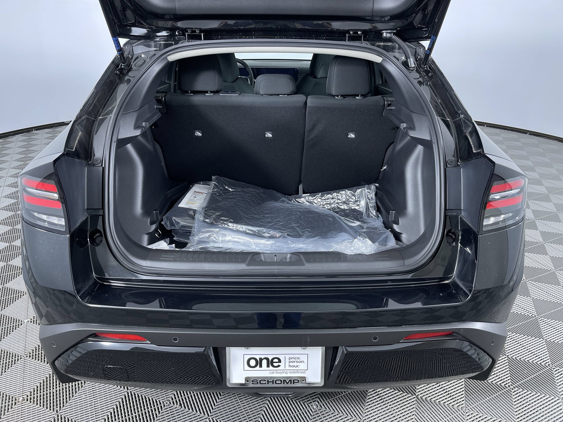 New 2026 Nissan Leaf w/ Floor Mat Package (S+) FWD image 23